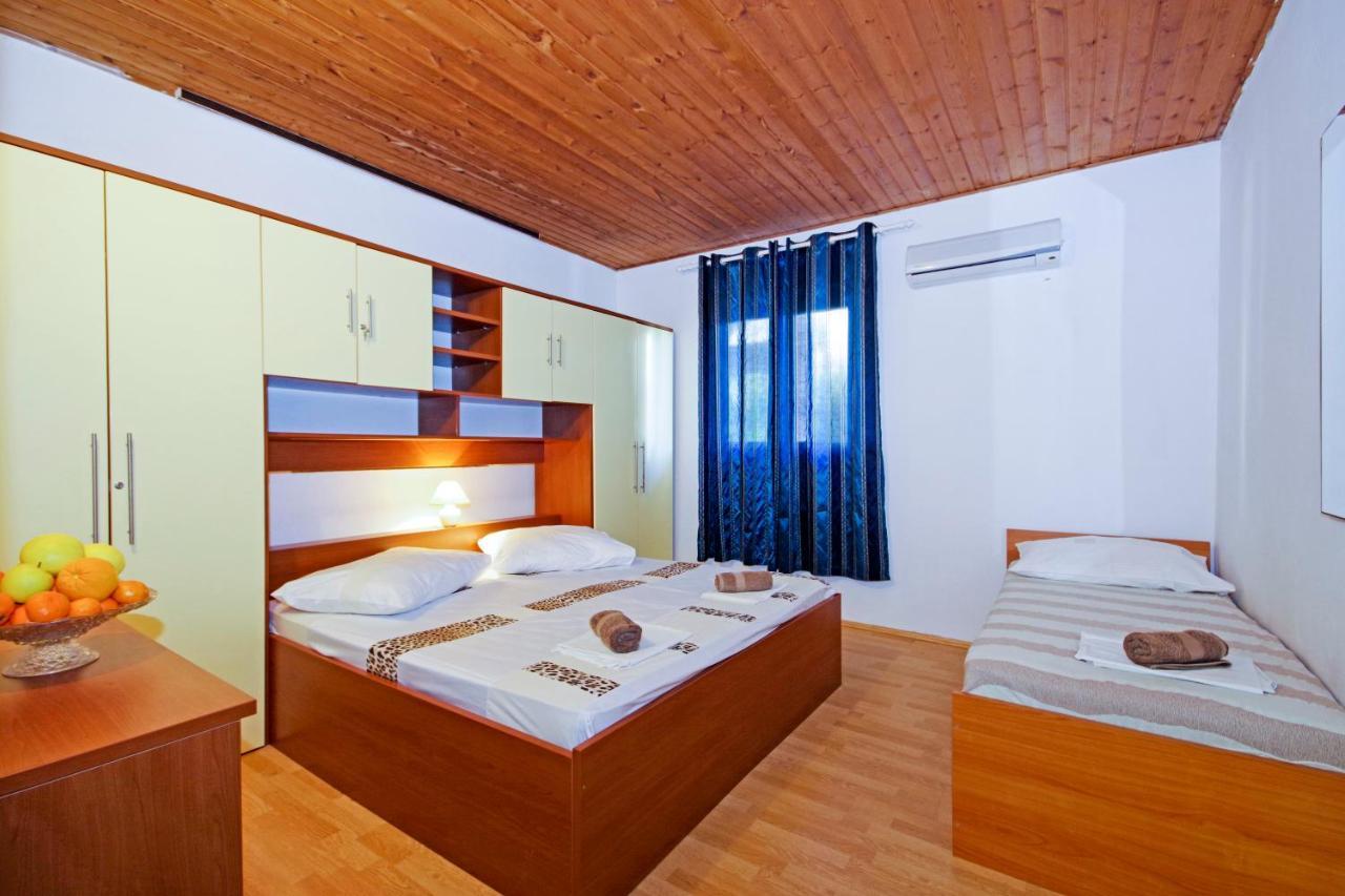 Apartmani Andrija Živogošće Kültér fotó