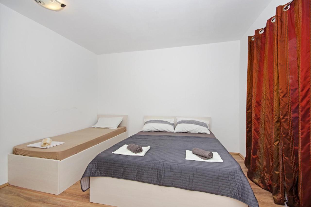 Apartmani Andrija Živogošće Kültér fotó